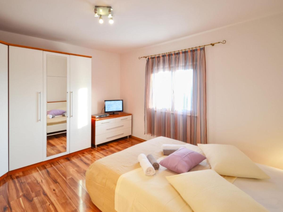 Holiday Home Frane By Interhome Lisane Tinjske Bagian luar foto